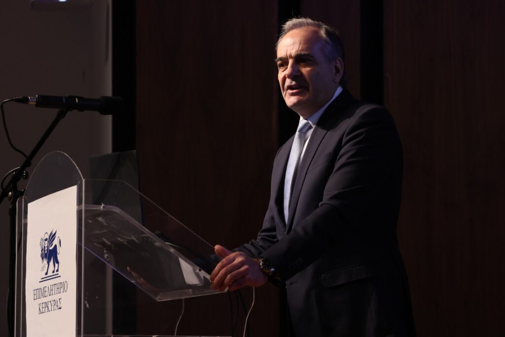 ΦΩΤΟΓΡΑΦΙΑ (1)